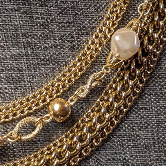 Vintage gorgeous layered goldtone links & pearl statement necklace - Picture 6 of 13